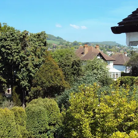 Coombe Bank Guest House-2